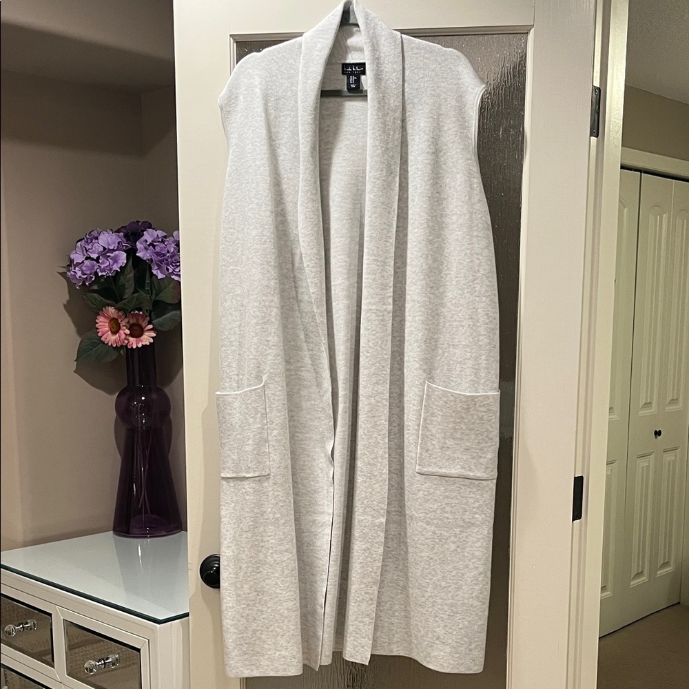 Nicole Miller light grey  Sleeveless Cardigan Vest